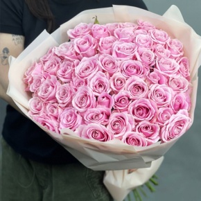 Букет из 55 роз Аваланж (60 см) в Куровском