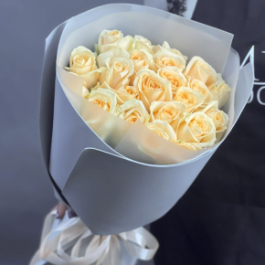 Букет из 25 роз Аваланж (50 см) в Куровском