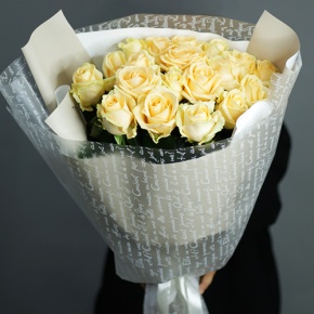 Букет из 19 роз Аваланж (70 см) в Куровском