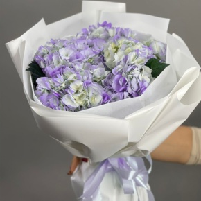 Букет из 5 фиолетовых гортензий в Куровском