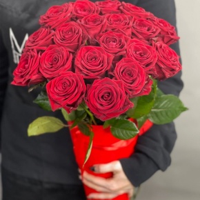 21 красная роза в конусе (50 см) в Куровском