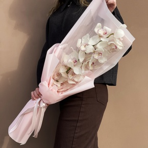 Букет из белой орхидеи в Куровском