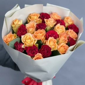 Букет "Прайм" из 25 роз Оранж и Эль Торо (50 см) в Куровском
