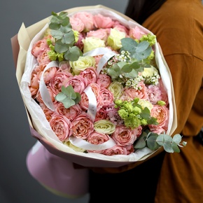 Букет "Миссис" из кустовой розы Джульетта и эустом в Куровском