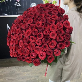 Букет 101 красная роза (70 см) в Куровском