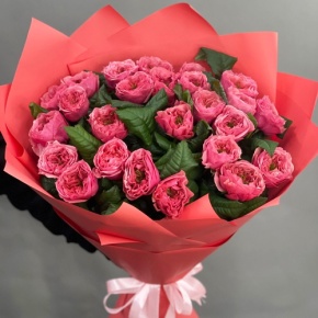 Букет из 25 махровых пионовидных роз Риджентс парк  (70 см) в Куровском