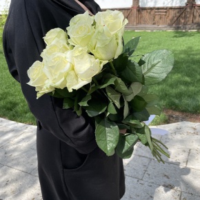 Букет из 9 белых роз (70 см) в Куровском