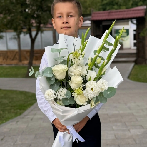 Букет на 1 сентября с гладиолусами, розами, эустомой и орнитогалумом в Куровском